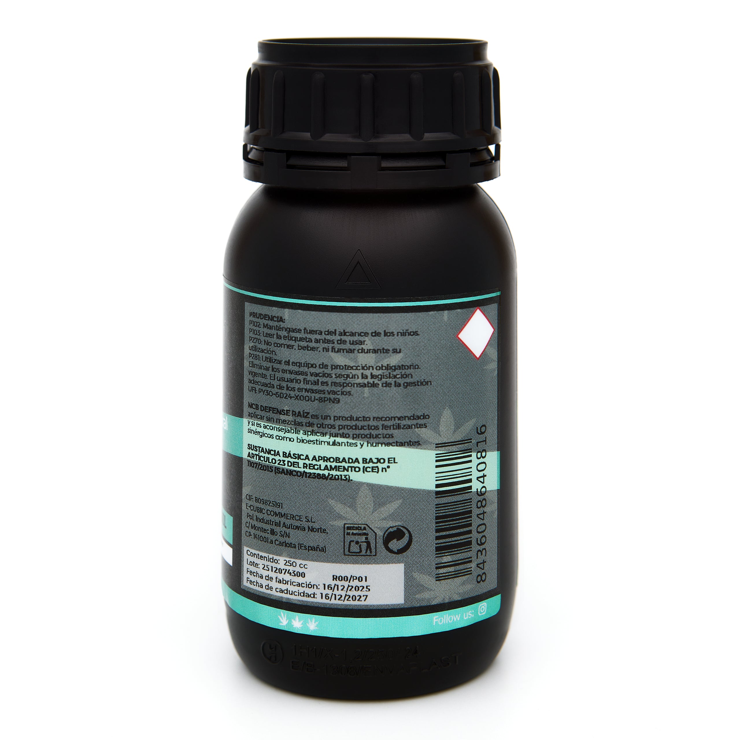 Bote negro de 250 mililitros NCB DEFENSE RAIZ - fungicida orgánico marca NatureCanBe – producto fungicida – etiqueta azul clarito