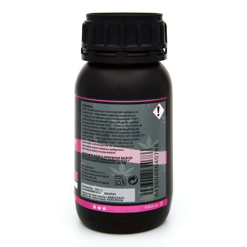 Bote negro de 250 mililitros NCB ESCUDO A - insecticida orgánico marca NatureCanBe – producto insecticida – etiqueta rosa fucsia 