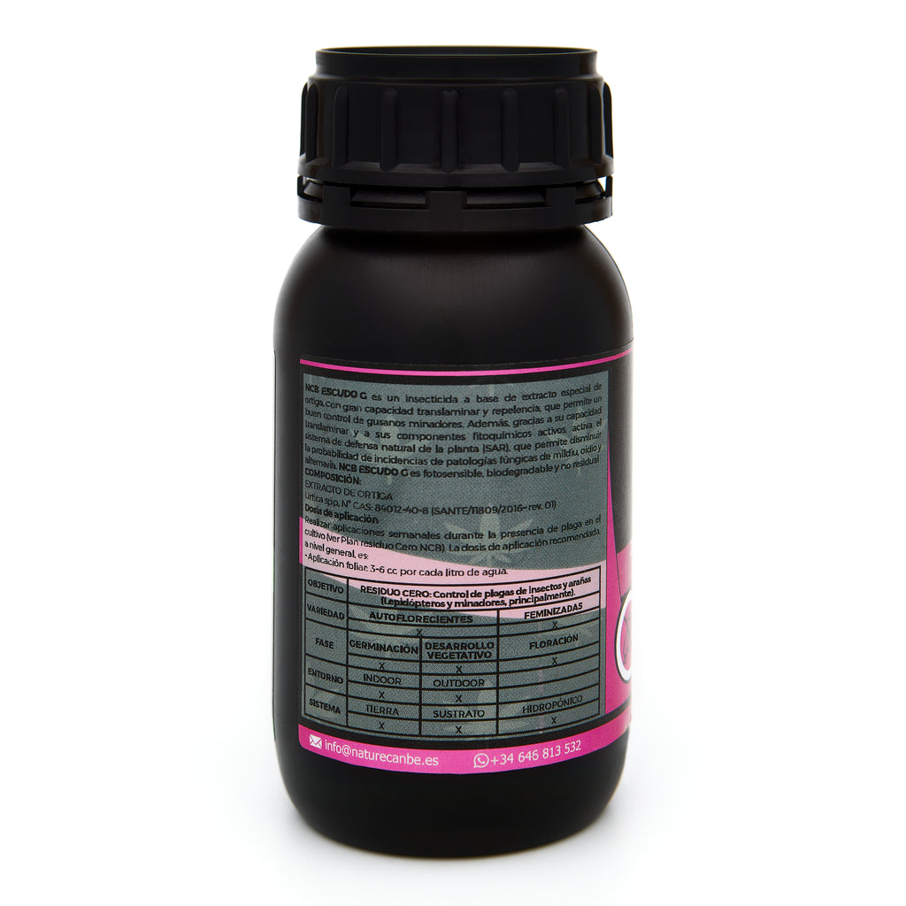 Bote negro de 250 mililitros NCB ESCUDO G - insecticida orgánico marca NatureCanBe – producto insecticida – etiqueta rosa fucsia 