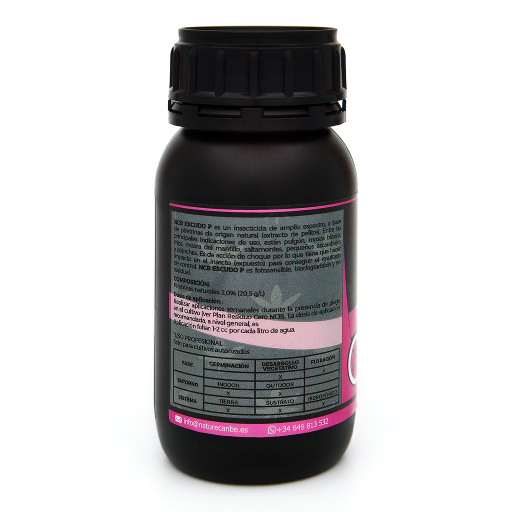 Bote negro de 250 mililitros NCB ESCUDO P - insecticida orgánico marca NatureCanBe – producto insecticida – etiqueta rosa fucsia 